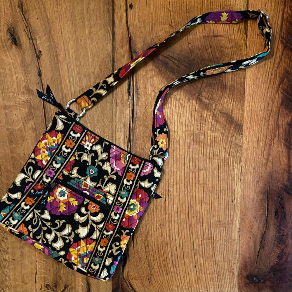 Vera Bradley Crossbody Bag with Adjustable Strap & Fun Print, NWOT, About 11” H